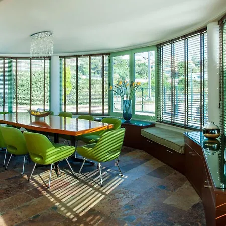 Sea View Luxury Пасу-де-Аркуш